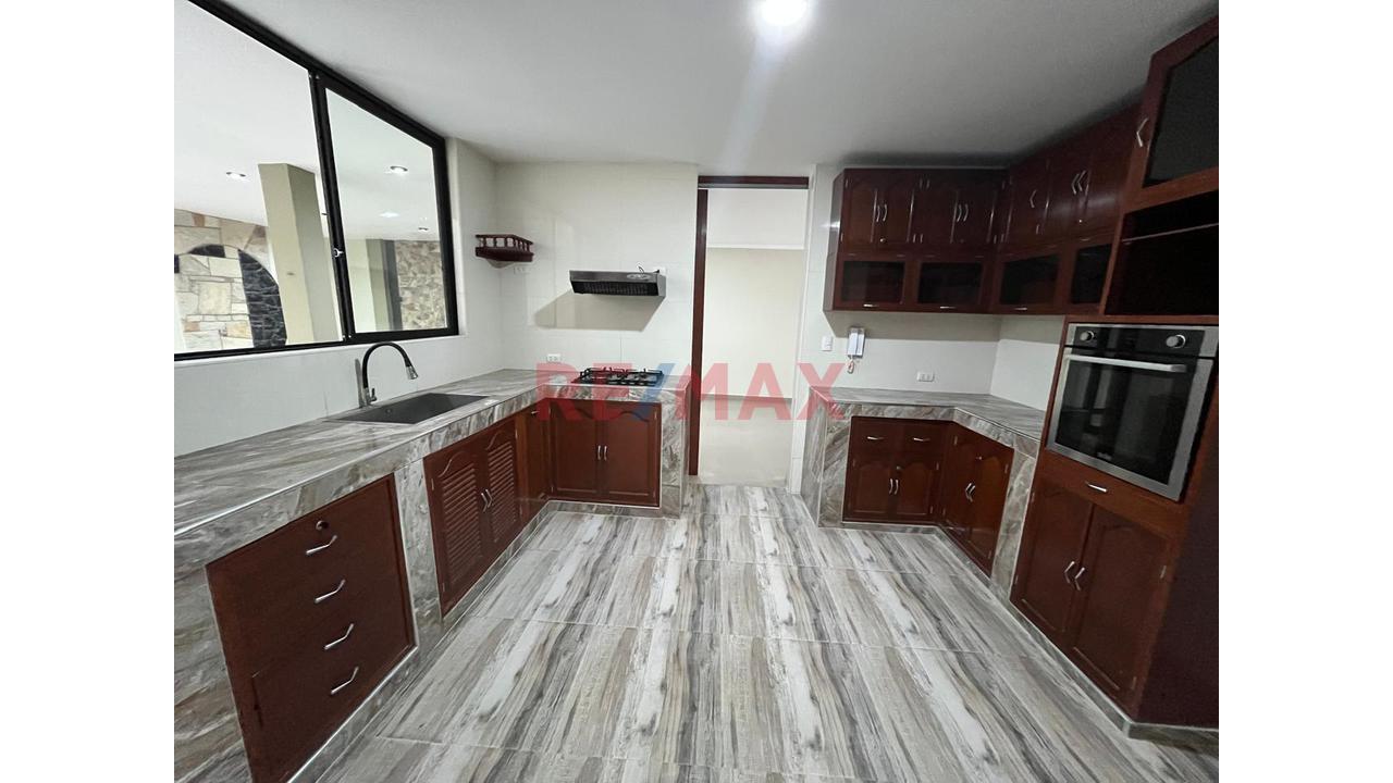 Casa En Alquiler En Av. Vice En Urb. Santa Ana — foto 11