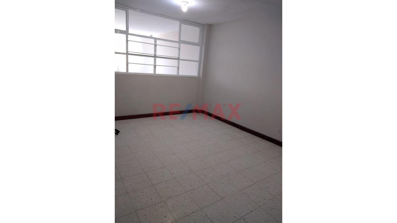 Alquiler De Departamento Cerca Hospital Reategui - 5