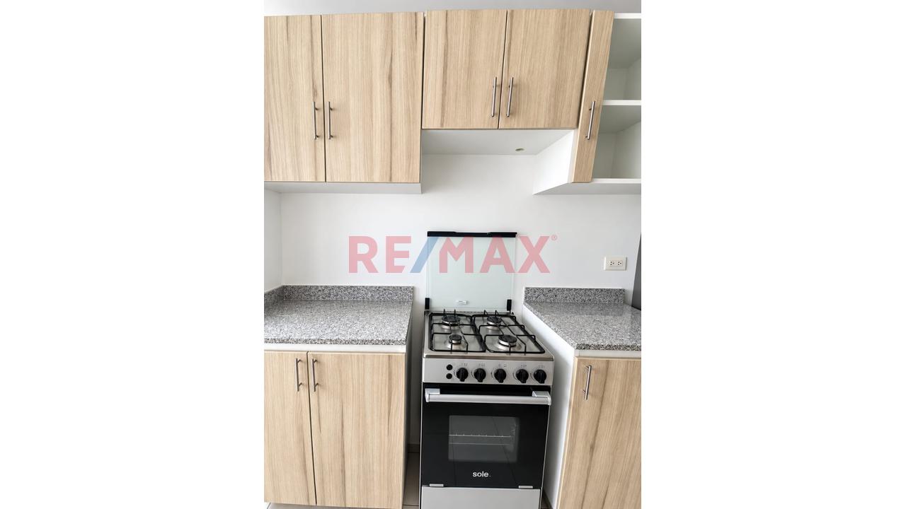 🏡 ¡Alquila Tu Nuevo Hogar En El Cercado De Lima! Av. Colonial 3046 — foto 12