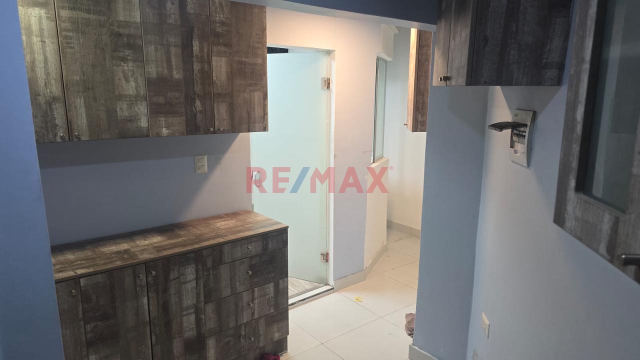 ✨ ¡Alquiler De Amplio Local Comercial  En Jesús María! 🏢📍 — foto 8
