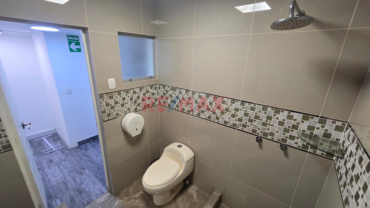 ✨ ¡Alquiler De Amplio Local Comercial  En Jesús María! 🏢📍 — foto 11