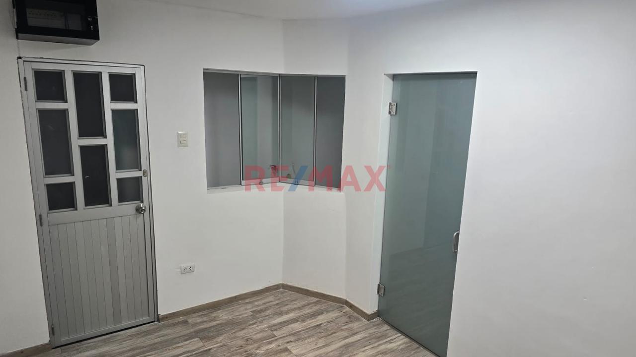 ✨ ¡Alquiler De Amplio Local Comercial  En Jesús María! 🏢📍 — foto 7