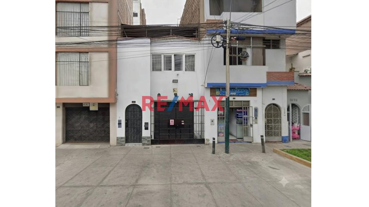 ✨ ¡Alquiler De Amplio Local Comercial En Jesús María! 🏢📍