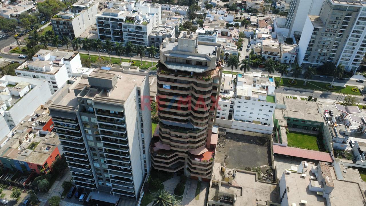 Departamento Flat En La Mejor Zona De San Isidro - 4
