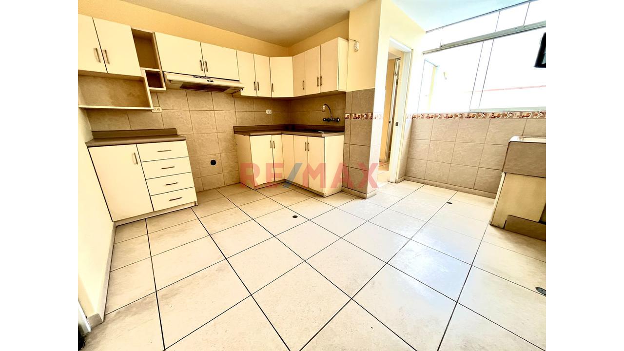 Se Alquila Departamento 3 Dormitorios - En Chama Surco - 9