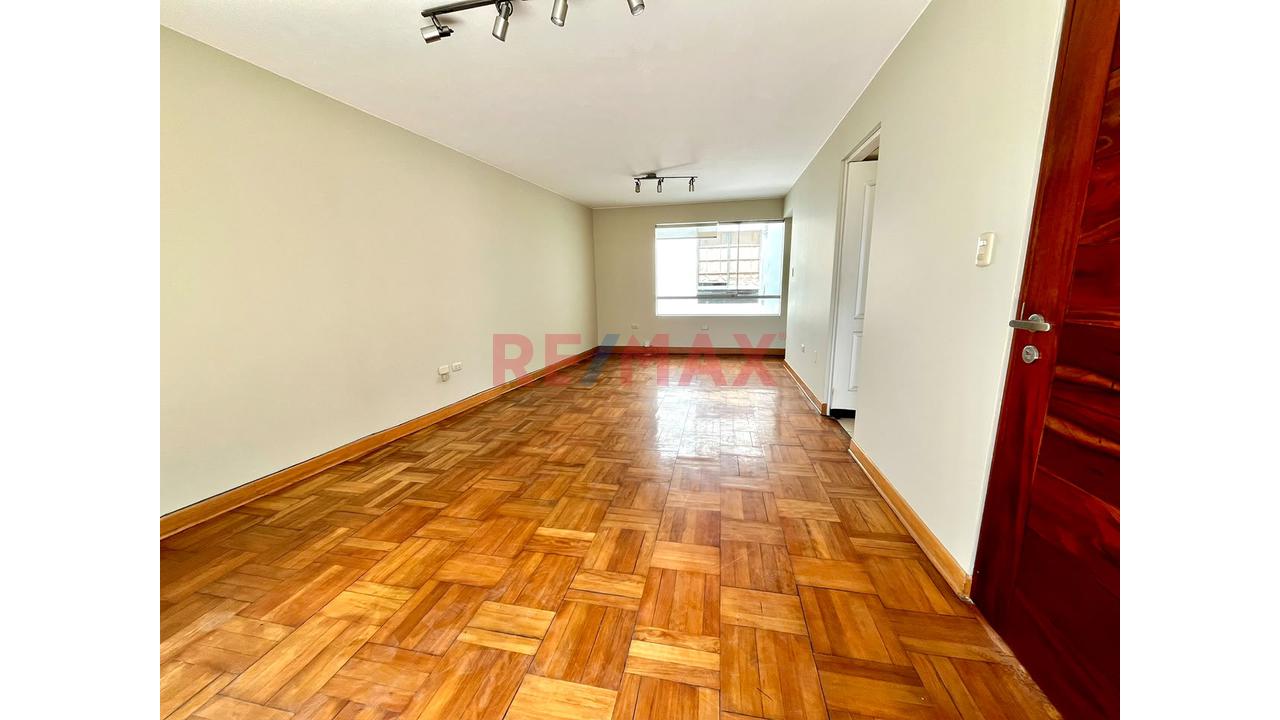 Se Alquila Departamento 3 Dormitorios - En Chama Surco - 2
