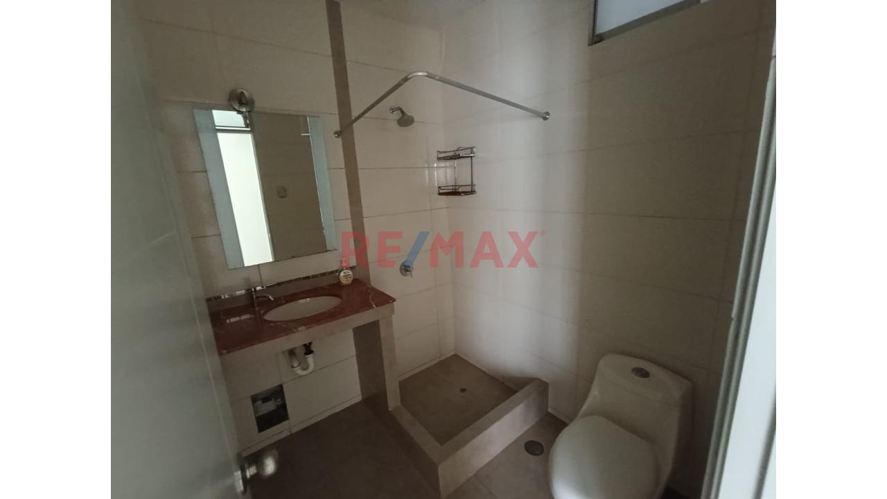 ✅ Dpto En Alquiler 📌 Ubicado En Sta Maria Del Pinar 🔰 Primer Piso Con Cochera 🚗 3 Habitaciones 🛏️ A Pasos De Udep 👨‍🎓 — foto 7