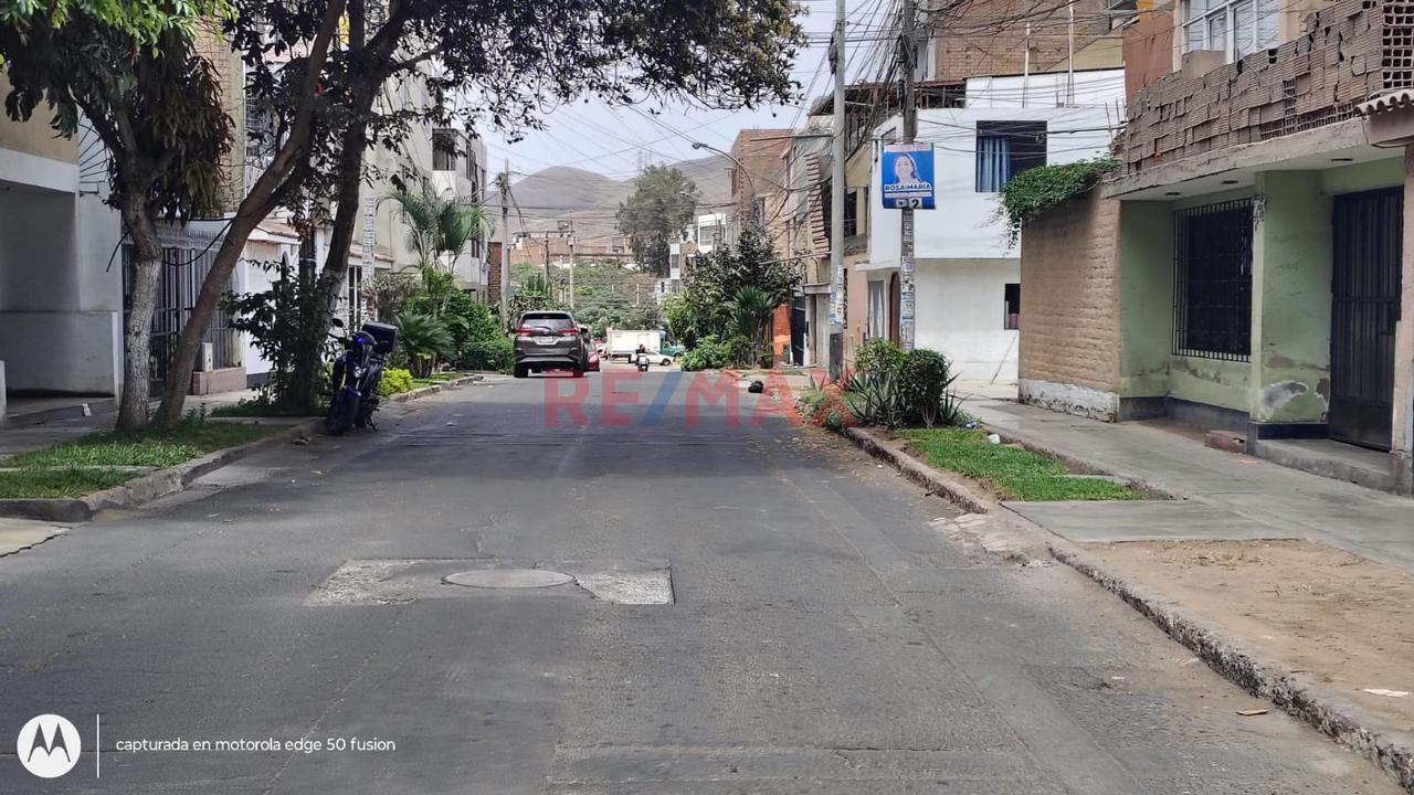 Casa de 6 dormitorios en Los Olivos, 234 m² — foto 3