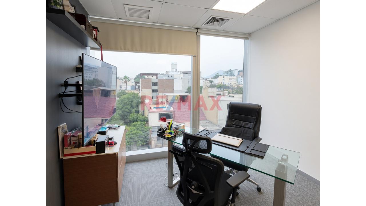 Oficina Boutique Amoblada E Implementada + 2 Estacionamientos I Itse Vigente I En Alquiler - Valle Hermoso, Surco - 18