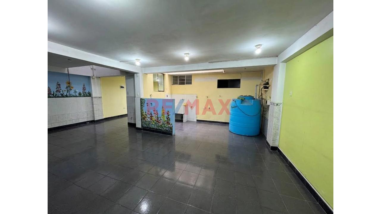!!!Edificio En Alquiler De 4 Pisos + Azotea En Av. Antunez De Mayolo!!! — foto 2