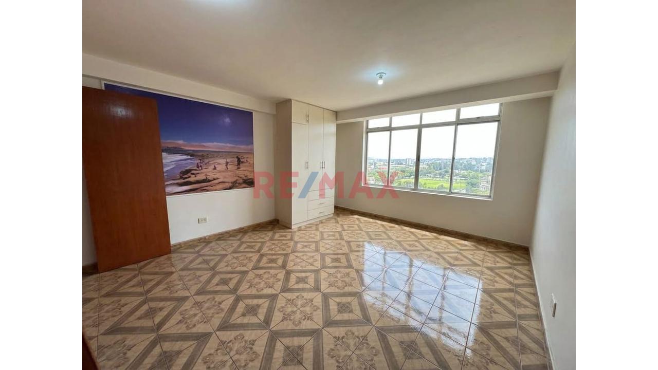 !!!Edificio En Alquiler De 4 Pisos + Azotea En Av. Antunez De Mayolo!!! — foto 11