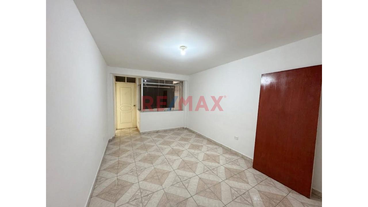 !!!Edificio En Alquiler De 4 Pisos + Azotea En Av. Antunez De Mayolo!!! — foto 6