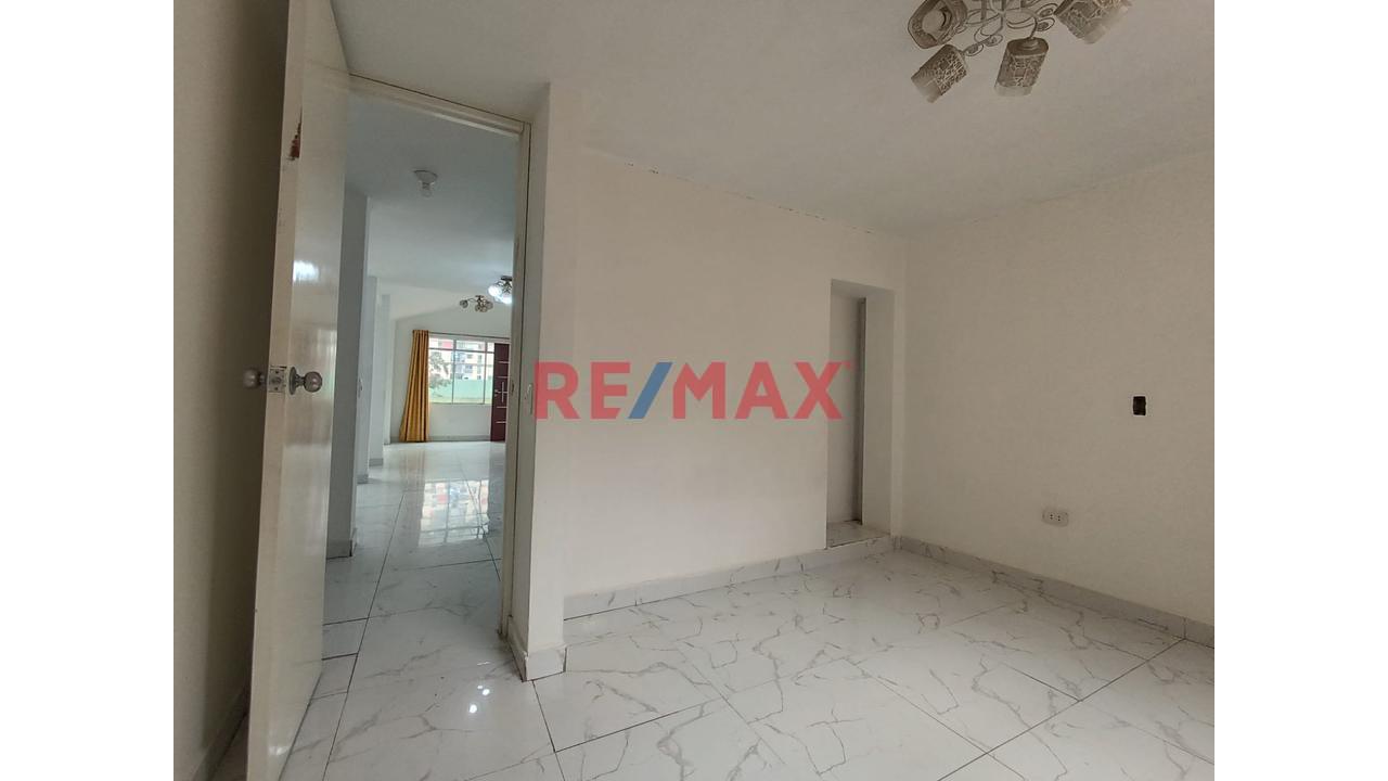 Alquiler De Oficina En Comas Al Costado Del Mall De Comas, Con Cochera - 15