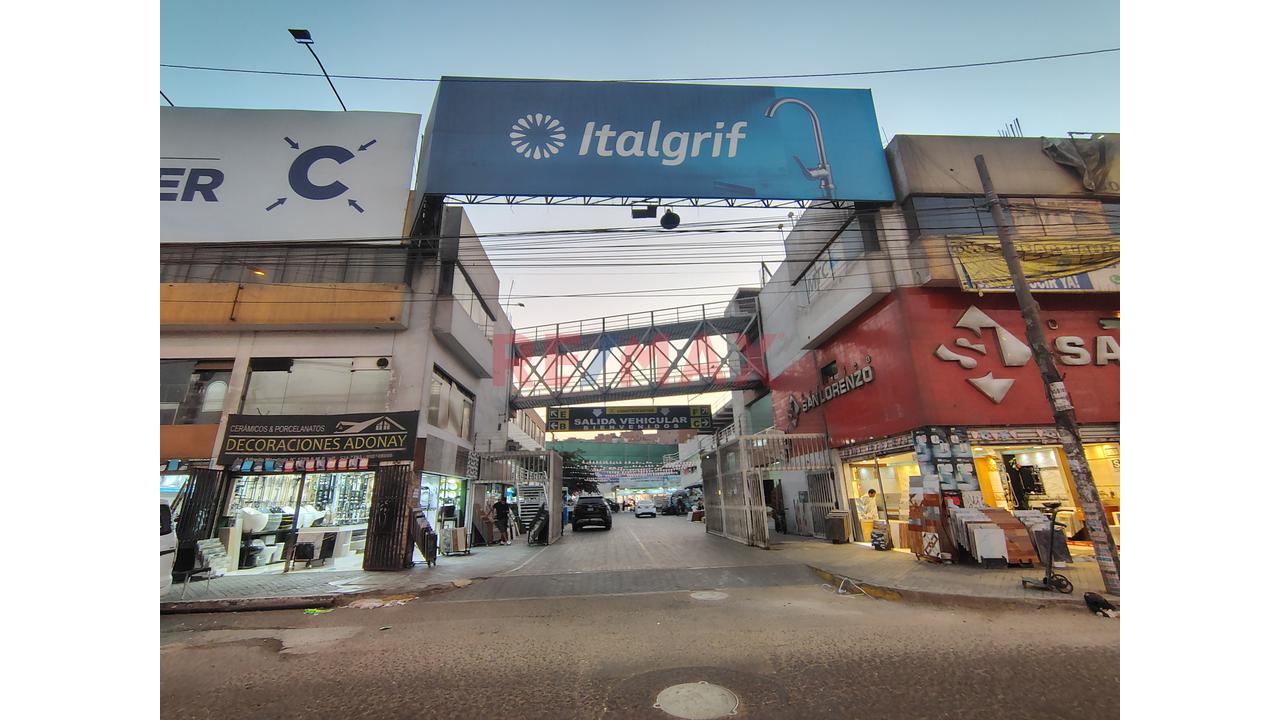 Oportunidad De Inversión: Local Comercial En C.C. Construcenter - Smp (Frente Al Británico). - 11