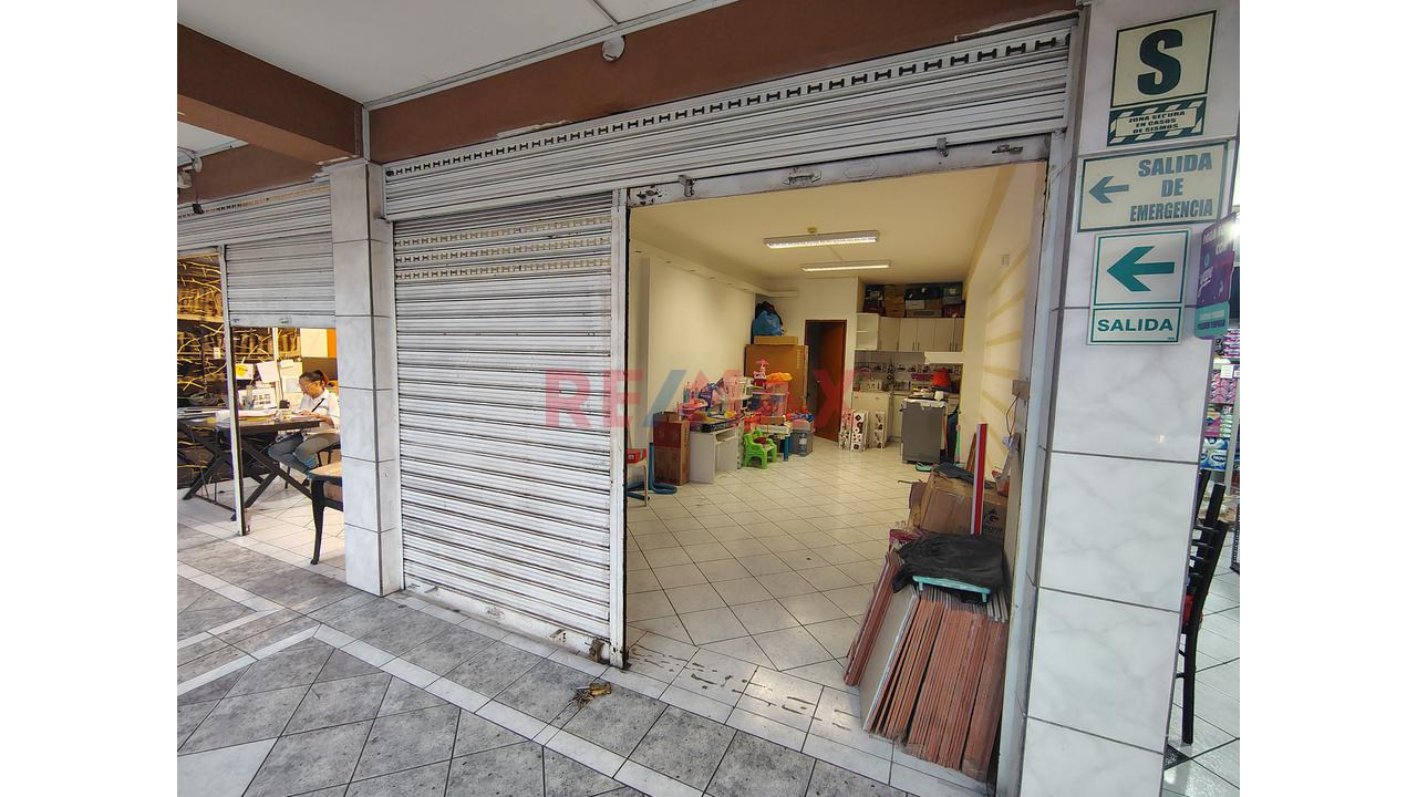 Oportunidad De Inversión: Local Comercial En C.C. Construcenter - Smp (Frente Al Británico). - 3