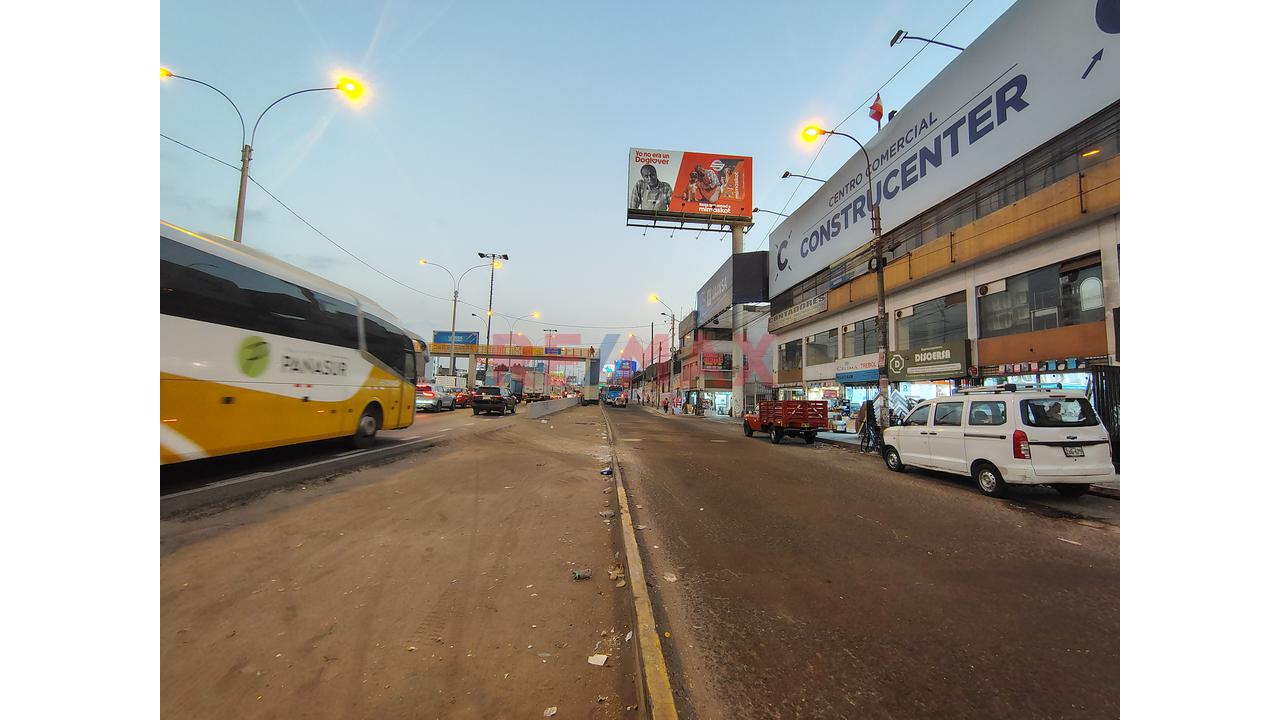 Oportunidad De Inversión: Local Comercial En C.C. Construcenter - Smp (Frente Al Británico). - 8