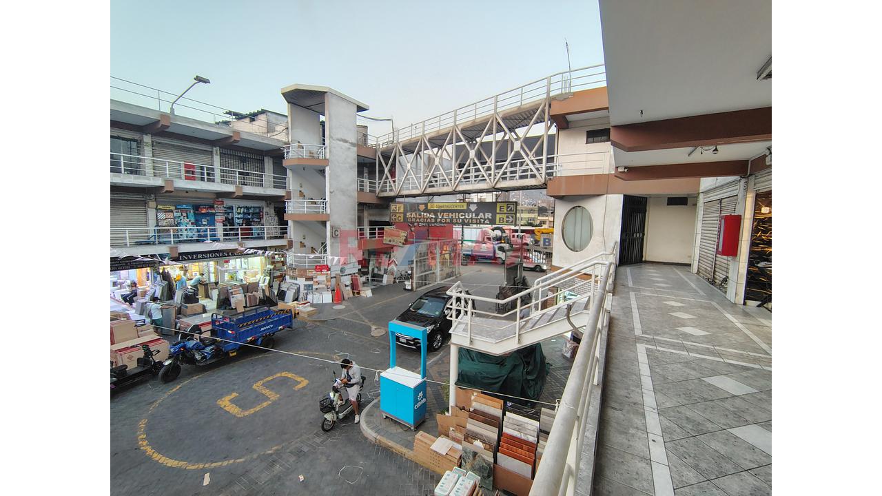 Oportunidad De Inversión: Local Comercial En C.C. Construcenter - Smp (Frente Al Británico). - 2