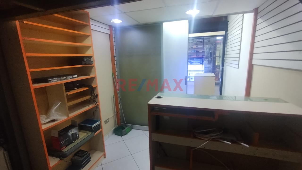 🚀 Alquiler De Local Comercial En Compupalace – Miraflores - 7