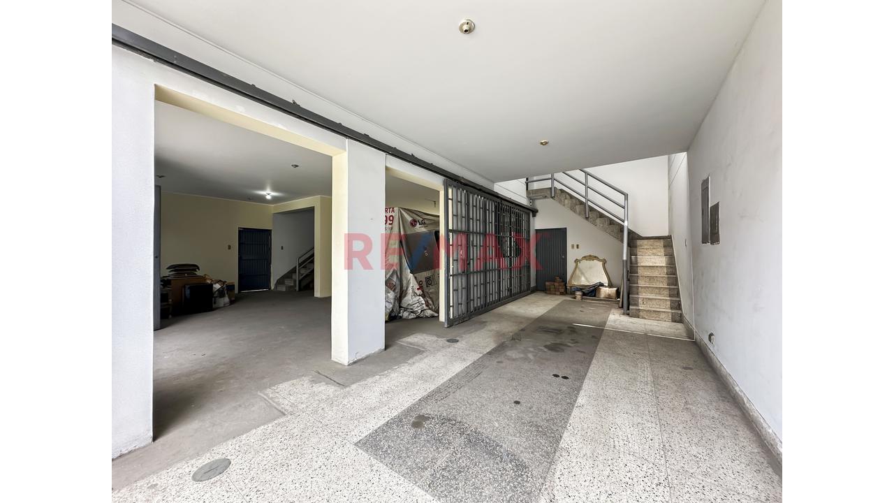 ¡Oportunidad Única! Amplia Casa En Ate - Para Vivienda Multifamiliar, Negocio O Inversión - 15
