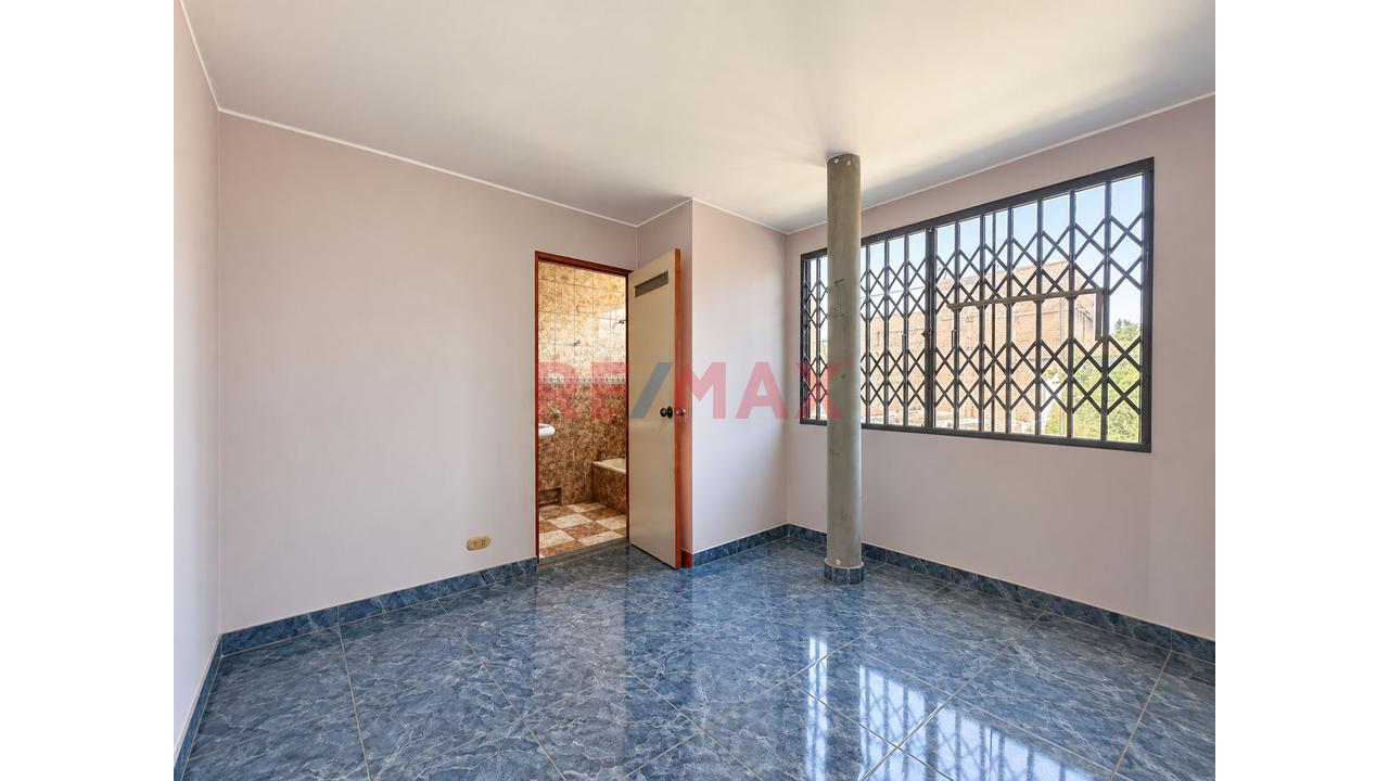 ¡Oportunidad Única! Amplia Casa En Ate - Para Vivienda Multifamiliar, Negocio O Inversión - 2