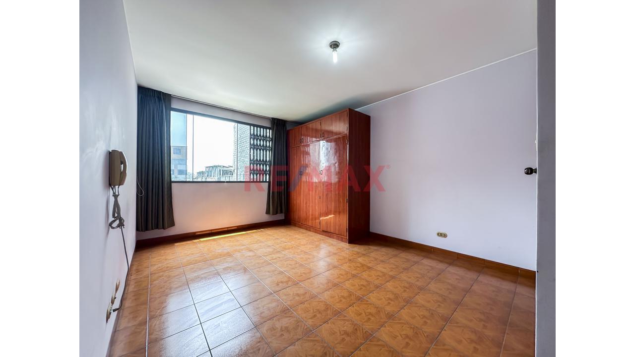 ¡Oportunidad Única! Amplia Casa En Ate - Para Vivienda Multifamiliar, Negocio O Inversión - 10