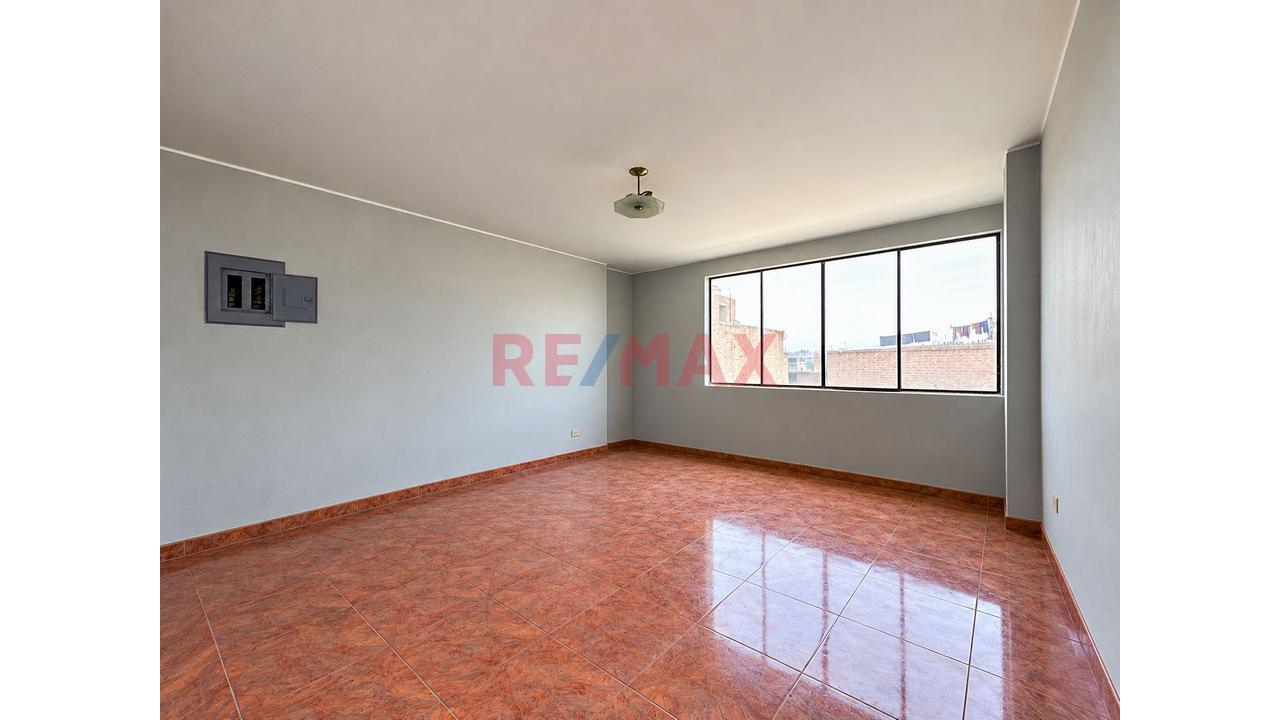¡Oportunidad Única! Amplia Casa En Ate - Para Vivienda Multifamiliar, Negocio O Inversión - 12