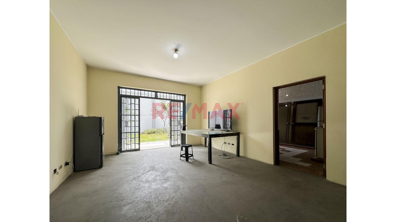 ¡Oportunidad Única! Amplia Casa En Ate - Para Vivienda Multifamiliar, Negocio O Inversión - 19