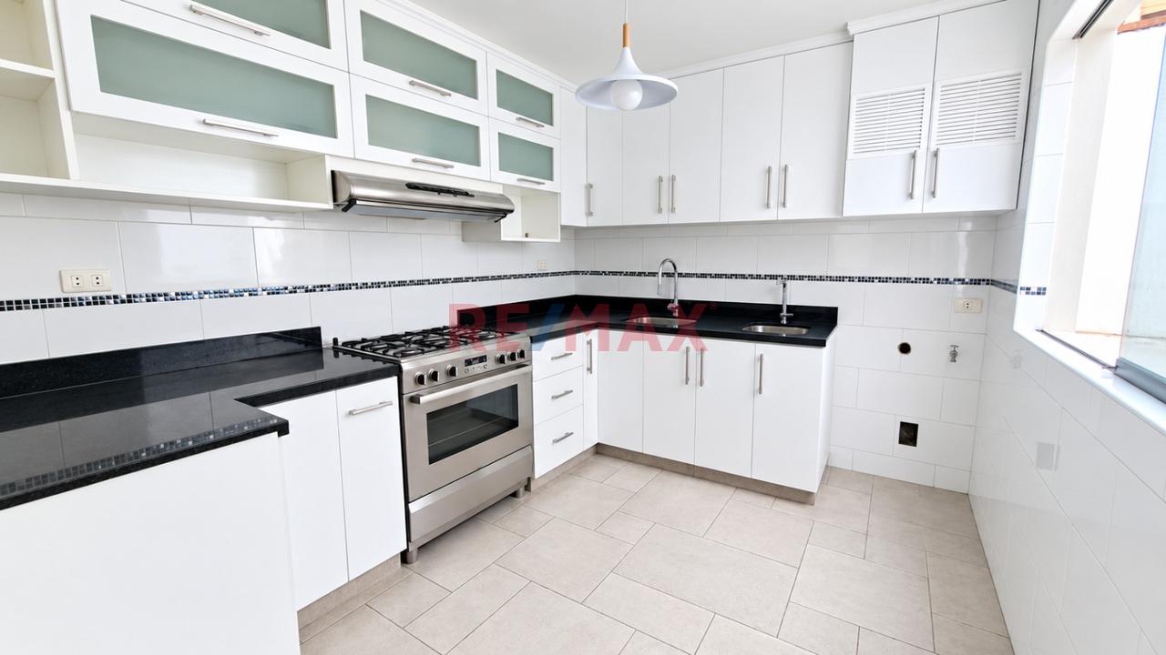 🏡✨ ¡Alquiler De Amplio Departamento En Jesús María! ✨🏡 — foto 2