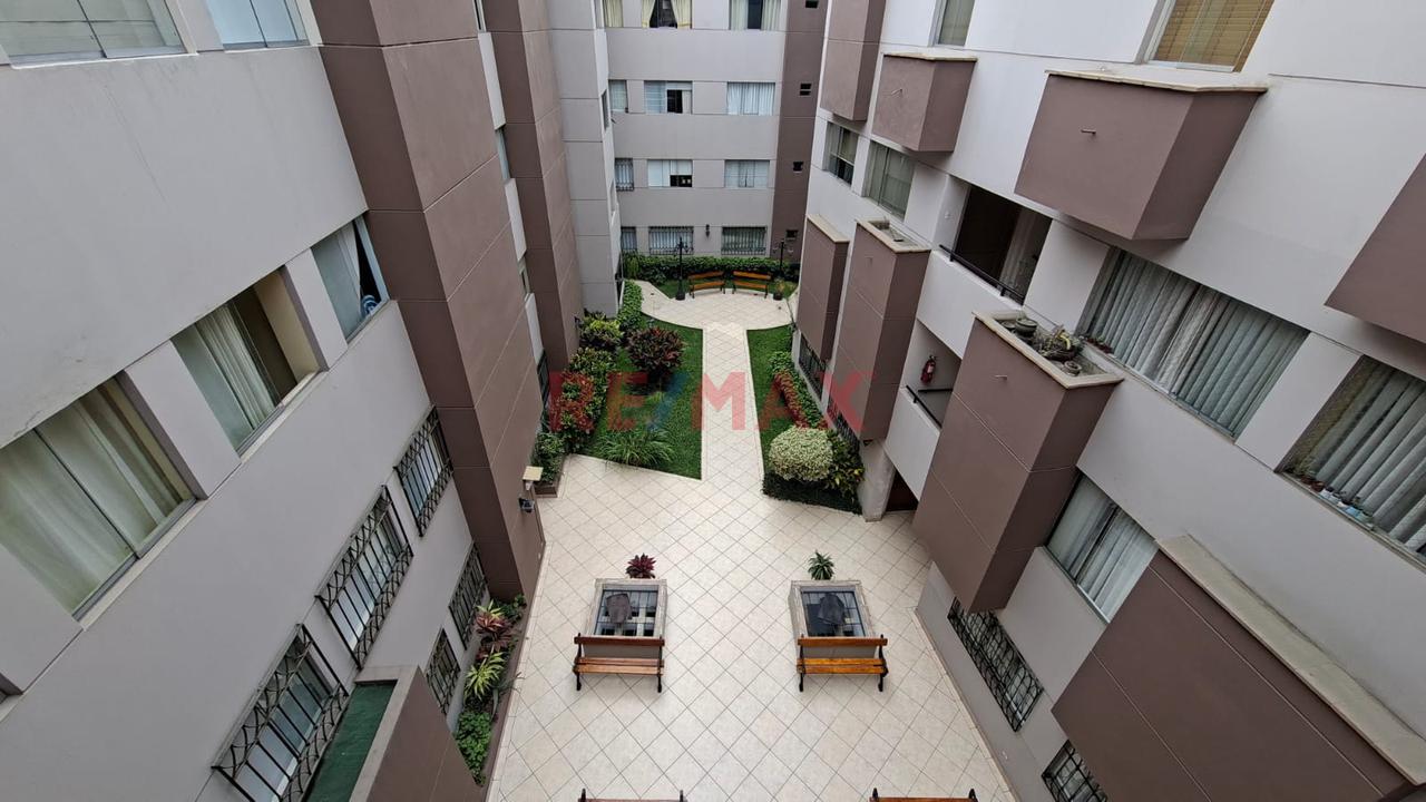 🏡✨ ¡Alquiler De Amplio Departamento En Jesús María! ✨🏡 — foto 9