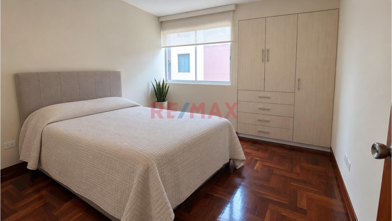 🏡✨ ¡Alquiler De Amplio Departamento En Jesús María! ✨🏡 — foto 3