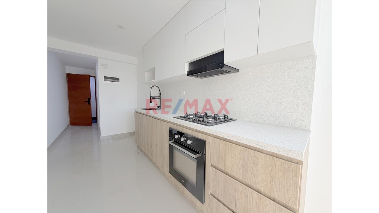 Alquiler De Hermoso Departamento En Surquillo — foto 3