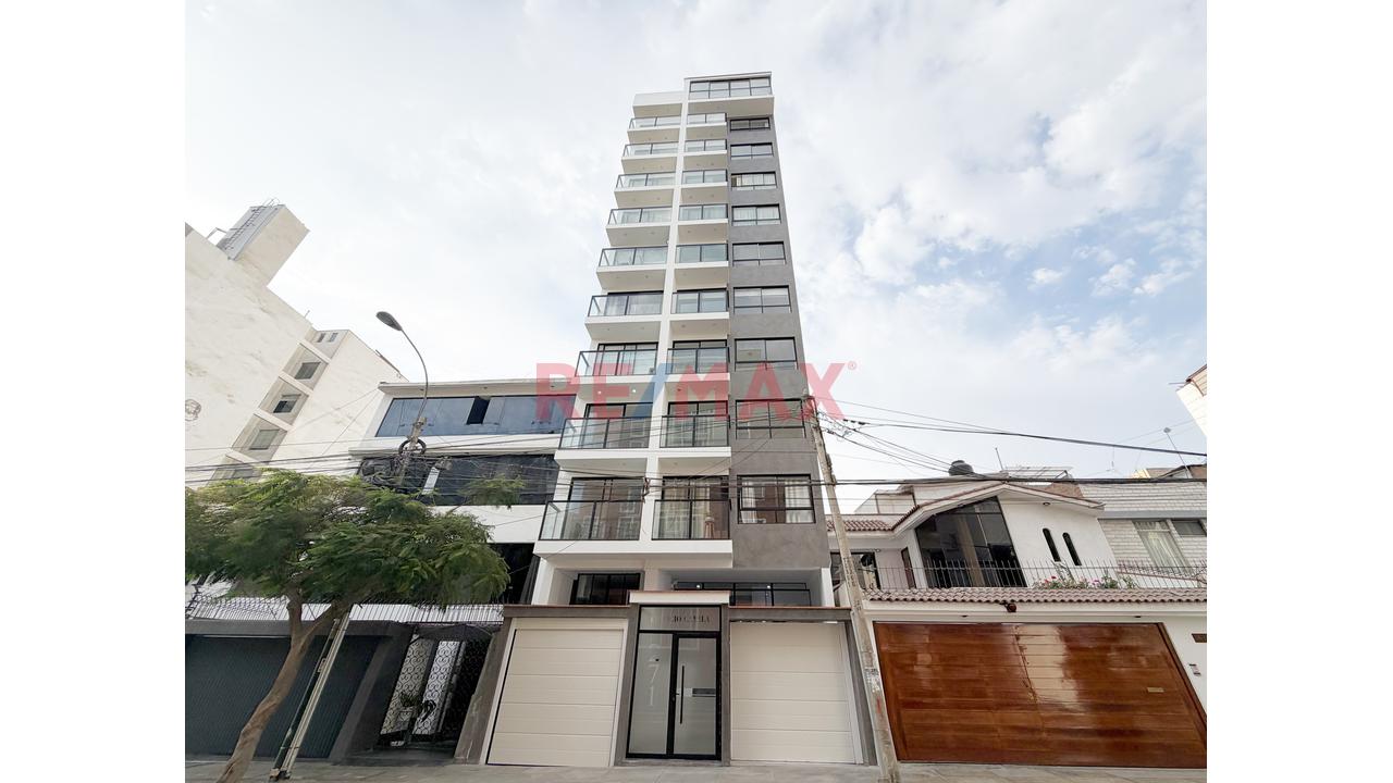Alquiler De Hermoso Departamento En Surquillo — foto 2
