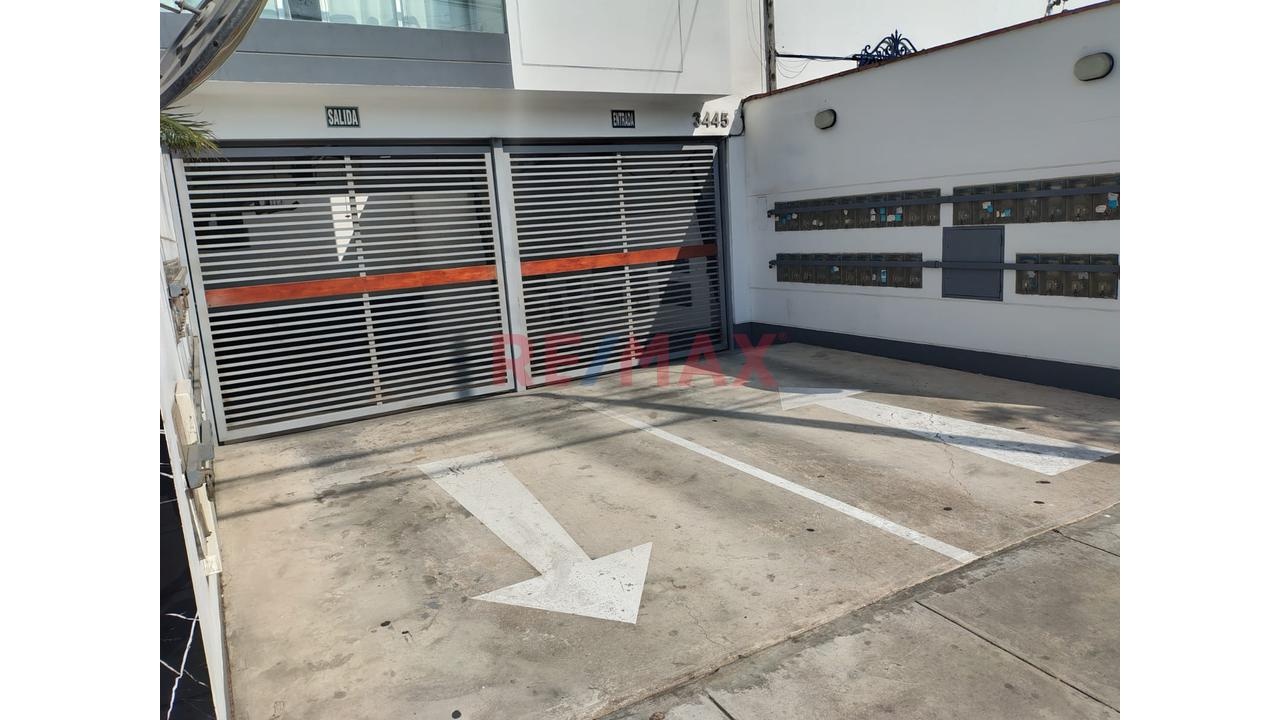 🚗 Se Vende Cochera Techada De 12.36 M² Frente A Av. Brasil - Magdalena — foto 4