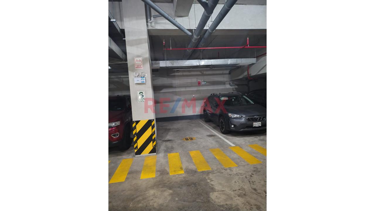 🚗 Se Vende Cochera Techada De 12.36 M² Frente A Av. Brasil - Magdalena