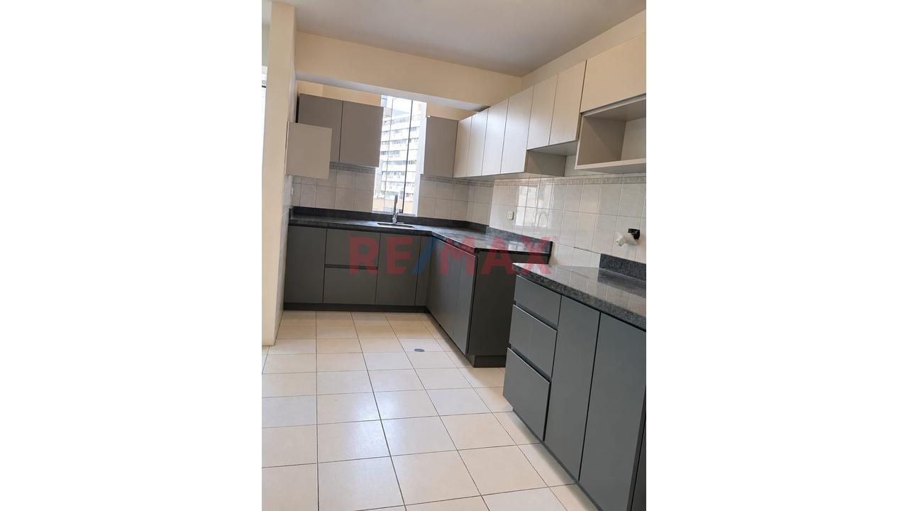 Se Vende Hermoso Departamento De 110 Mts En Miraflores — foto 4