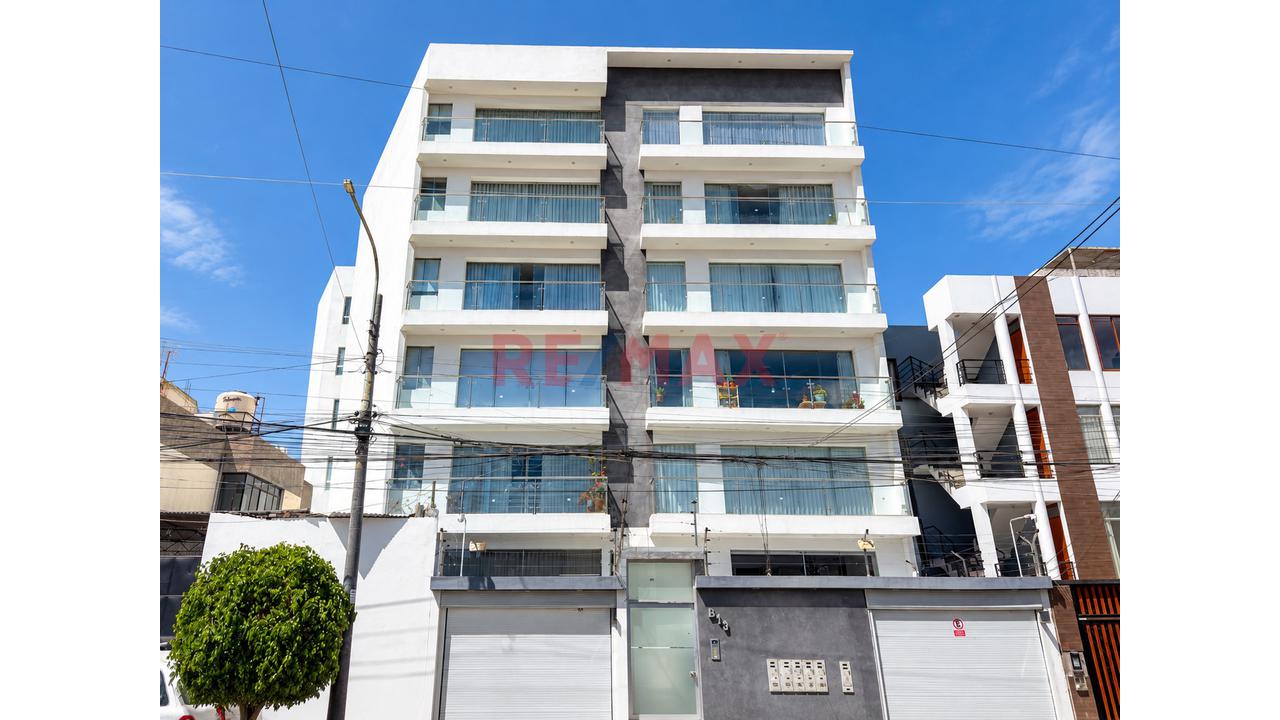 Departamento En Alquiler En Tahuaycani Cerca A Parque – Sachaca | 130 M² - 16