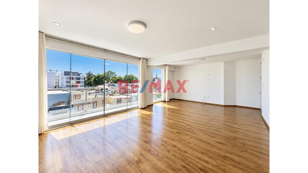 Departamento En Alquiler En Tahuaycani Cerca A Parque – Sachaca | 130 M²