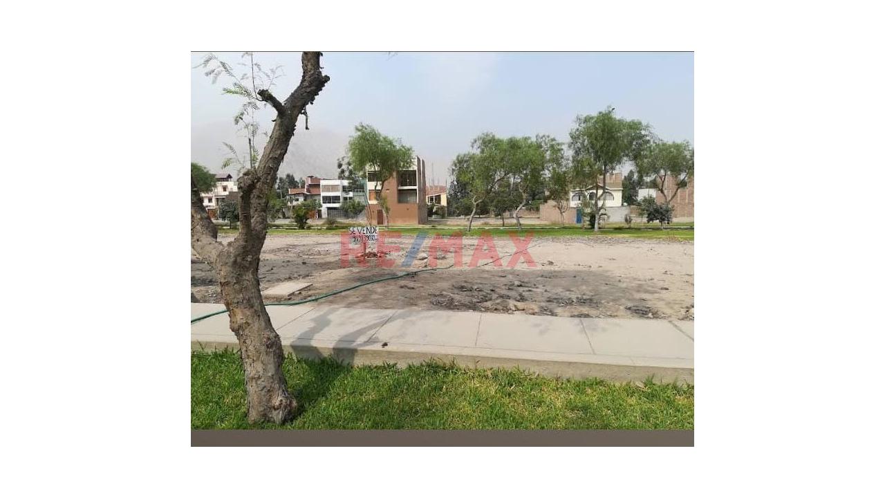 Oportunidad De Inversión ¡Terreno En Venta En El Golf De Huampani! - 6