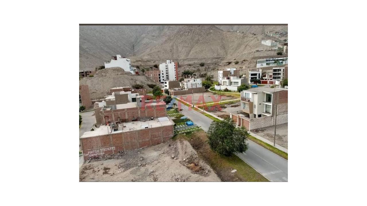 Oportunidad De Inversión ¡Terreno En Venta En El Golf De Huampani! - 4