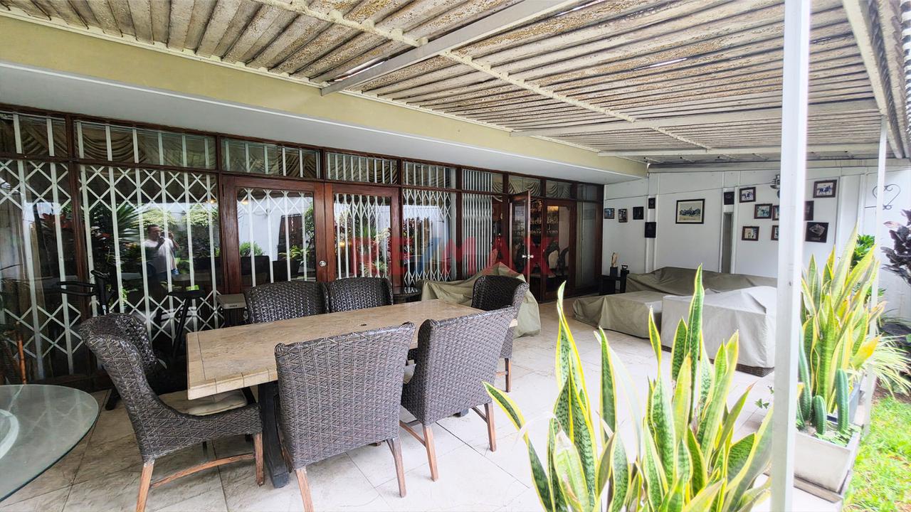 Excelente Oportunidad De Inversión Casa Como Terreno En La Aurora, Miraflores — foto 9