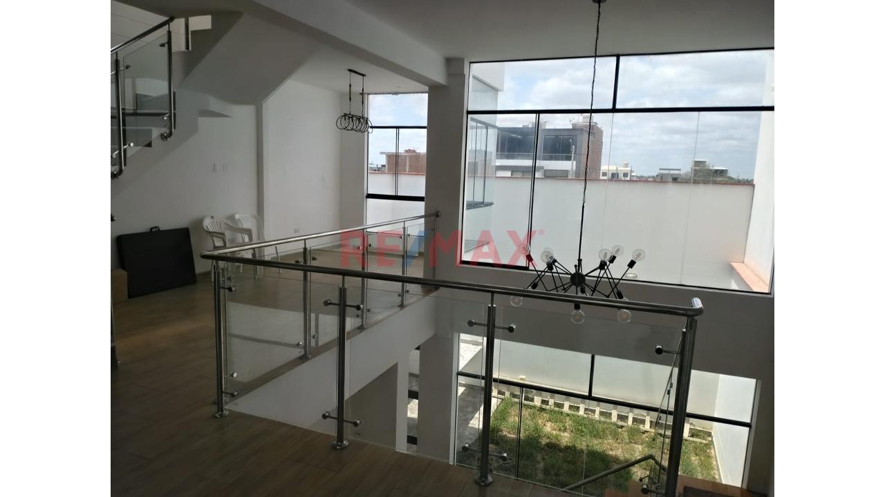 Alquiler De Casa Urbanizacion Boulevard Plark Plaza - 4