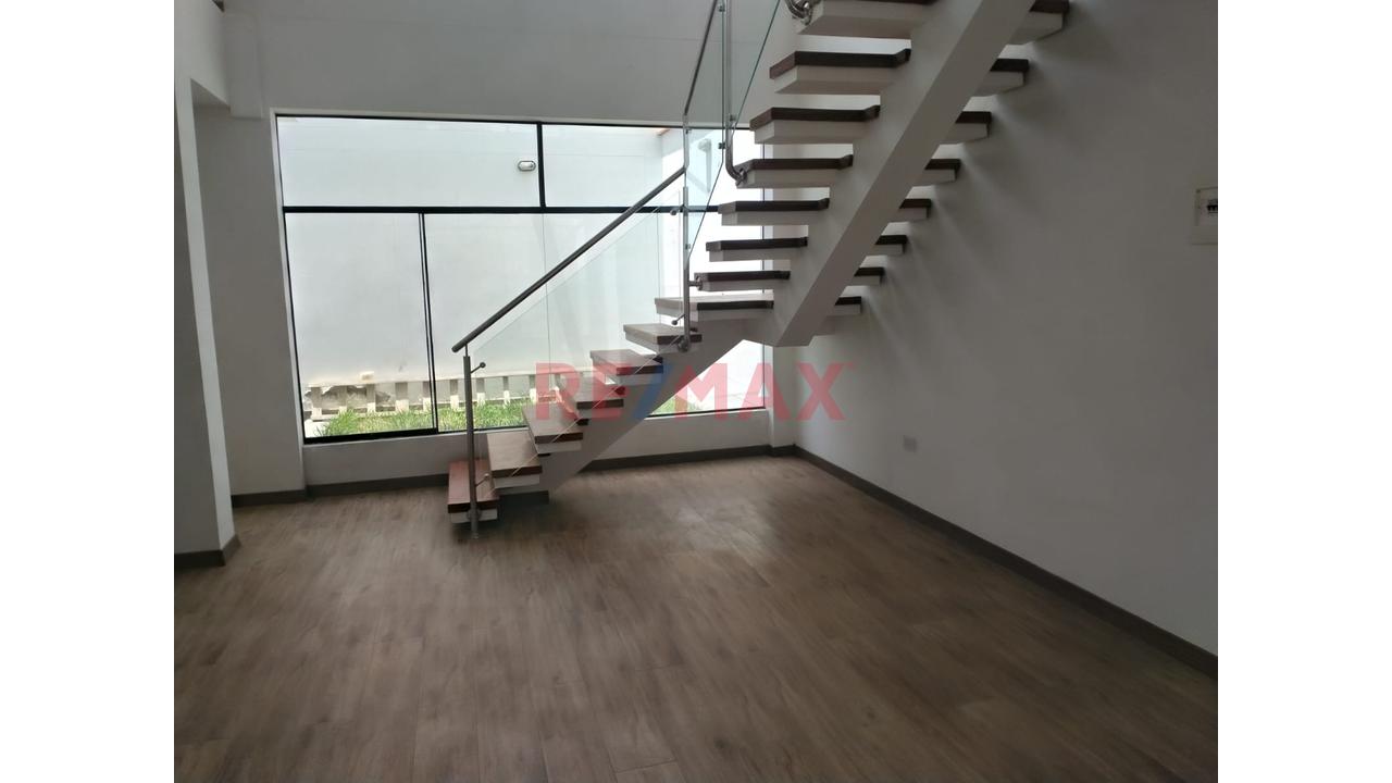 Alquiler De Casa Urbanizacion Boulevard Plark Plaza - 3