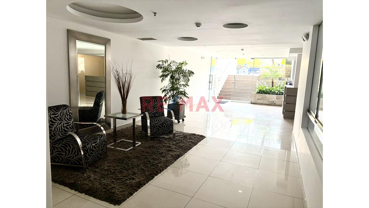 Exclusivo Departamento En Surco, Chacarilla, Alquiler — foto 2