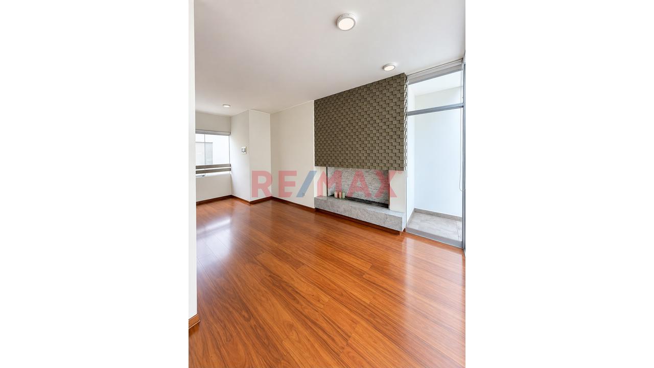 Exclusivo Triplex En Venta En San Isidro - Amplios Espacios Y Excelente Distrubución Y Ubicación — foto 4