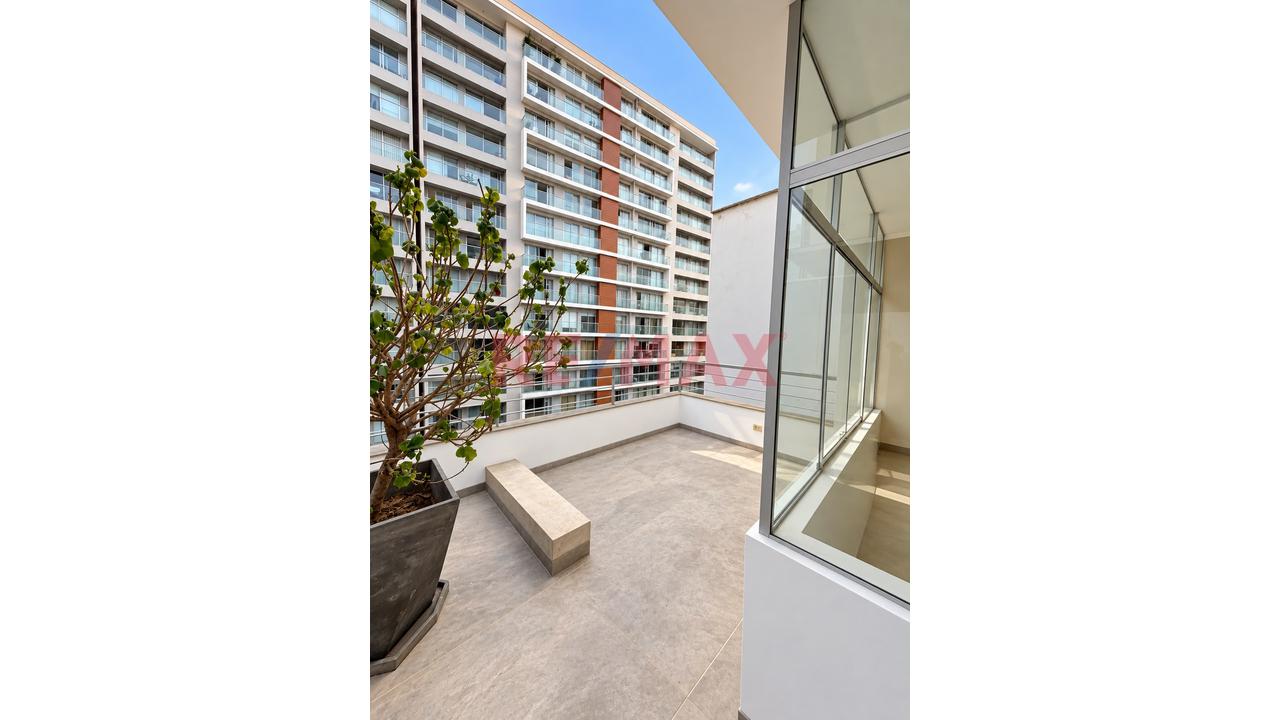 Exclusivo Triplex En Venta En San Isidro - Amplios Espacios Y Excelente Distrubución Y Ubicación - 19
