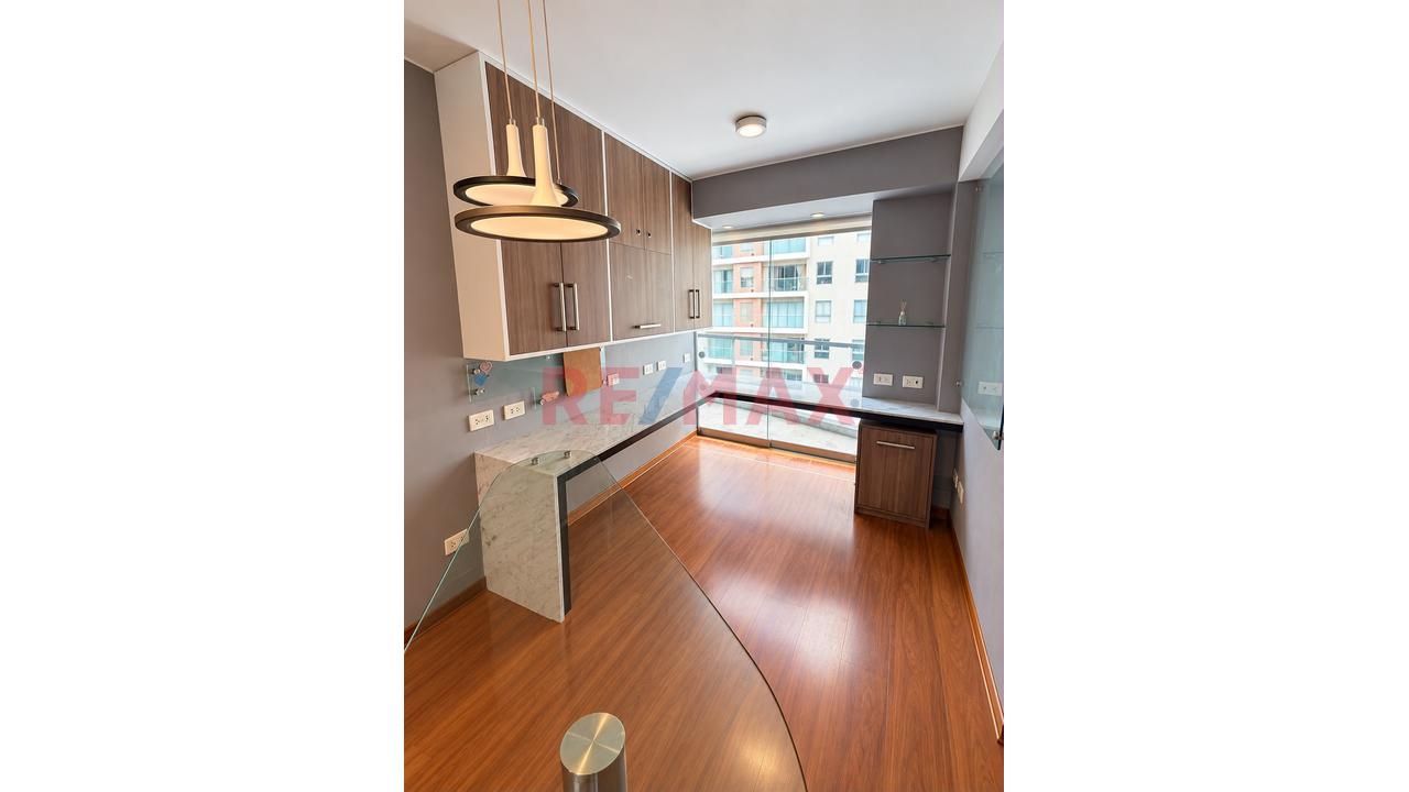 Exclusivo Triplex En Venta En San Isidro - Amplios Espacios Y Excelente Distrubución Y Ubicación — foto 15