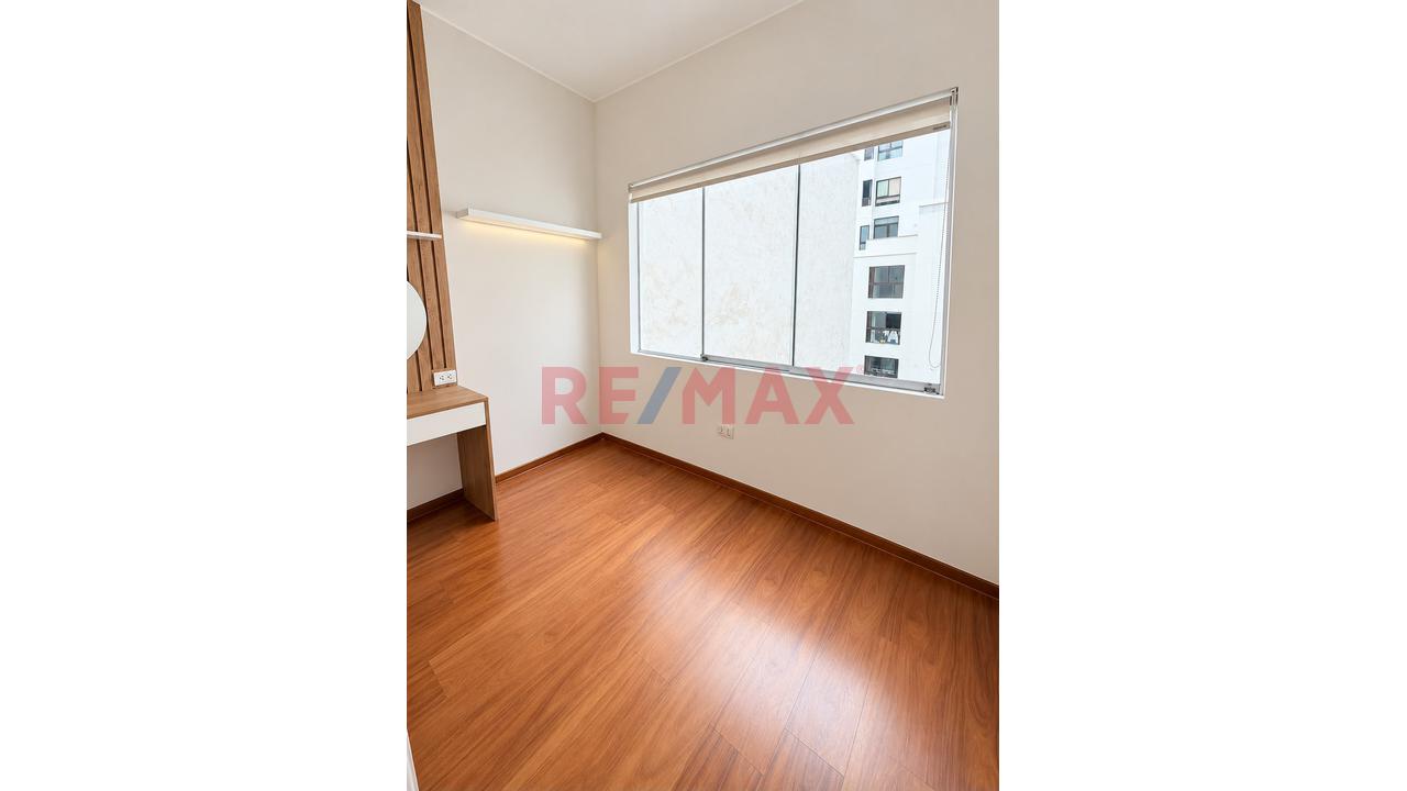 Exclusivo Triplex En Venta En San Isidro - Amplios Espacios Y Excelente Distrubución Y Ubicación — foto 13