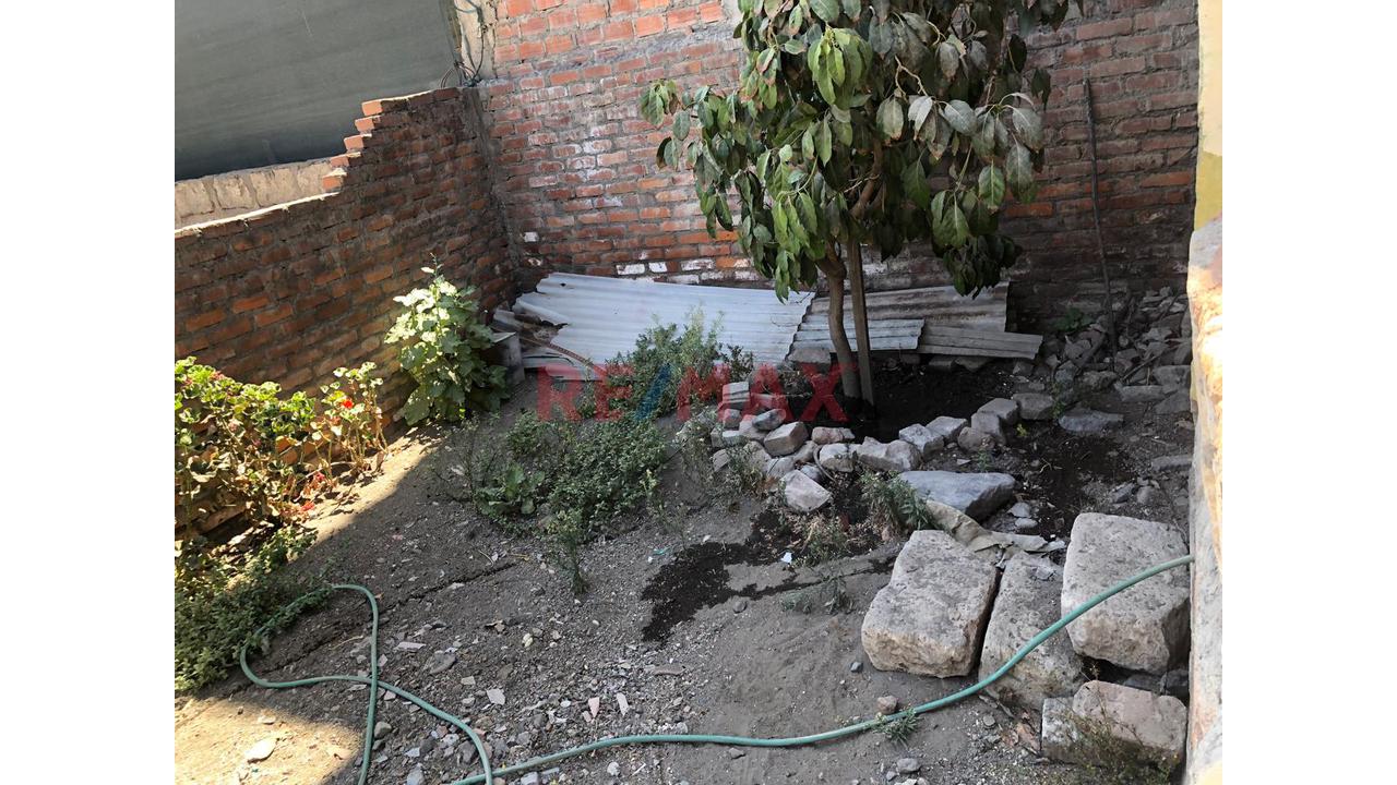Vendo Casa A Precio De Terreno En Mariano Melgar - 3