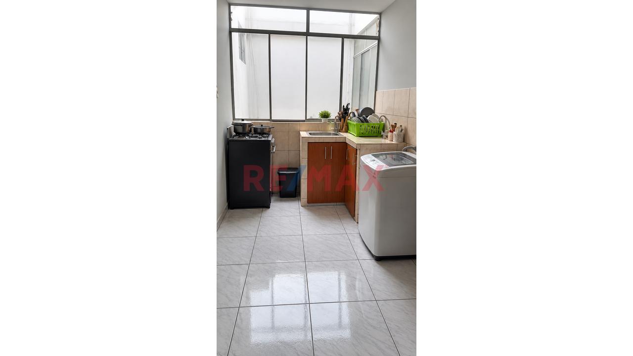 Edificio De 5 Pisos En Venta En San Martín De Porres | 8 Departamentos + Amplio Local Comercial — foto 2