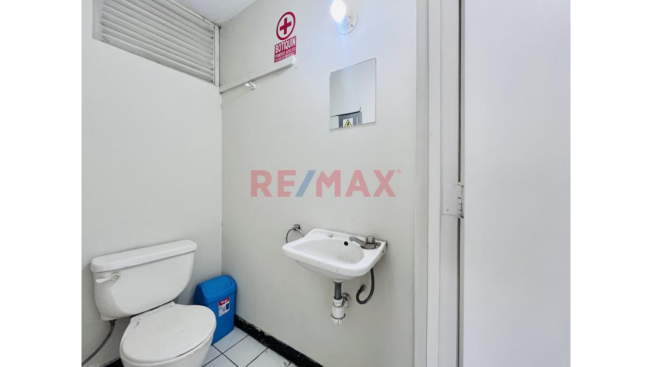 Local Comercial En Alquiler - El Panorámico — foto 4